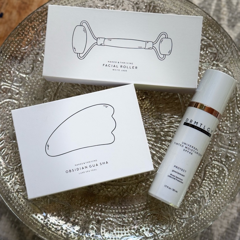DRMTLGY Skincare Set with White Facial Roller and Obsidian Gua Sha